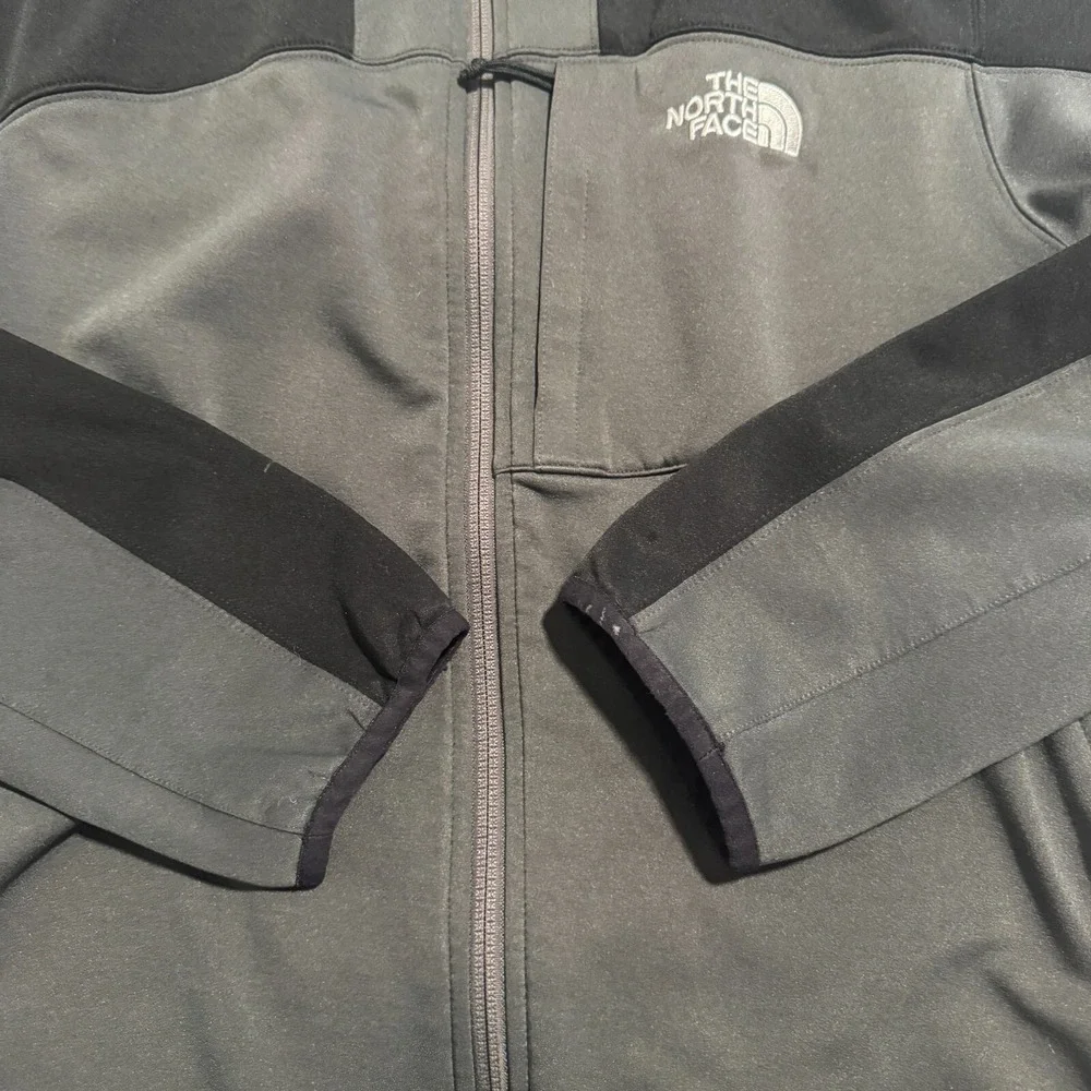 The North Face TKA‎ Stretch Full-Zip Jacket Black and Gray Men's Size Medium